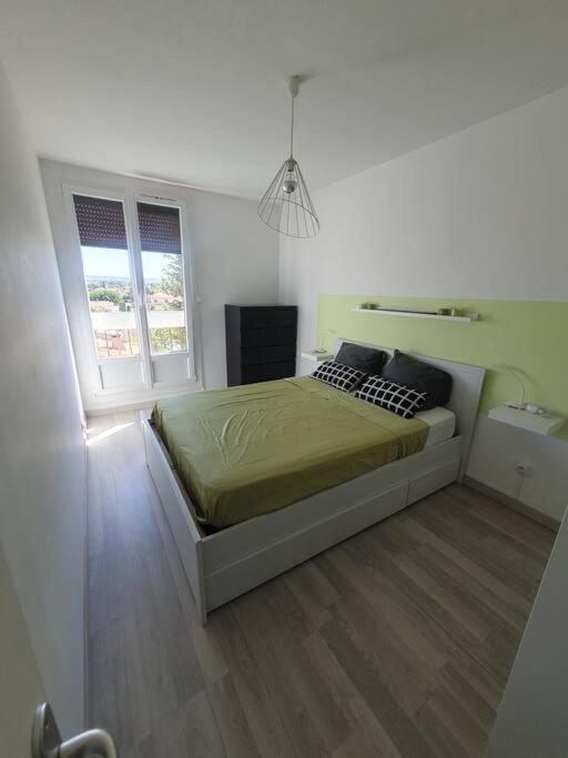 Appartement Avec 3 Chambres 80M2 Plein Sud Маринян Екстериор снимка