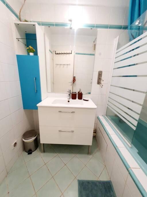 Appartement Avec 3 Chambres 80M2 Plein Sud Маринян Екстериор снимка