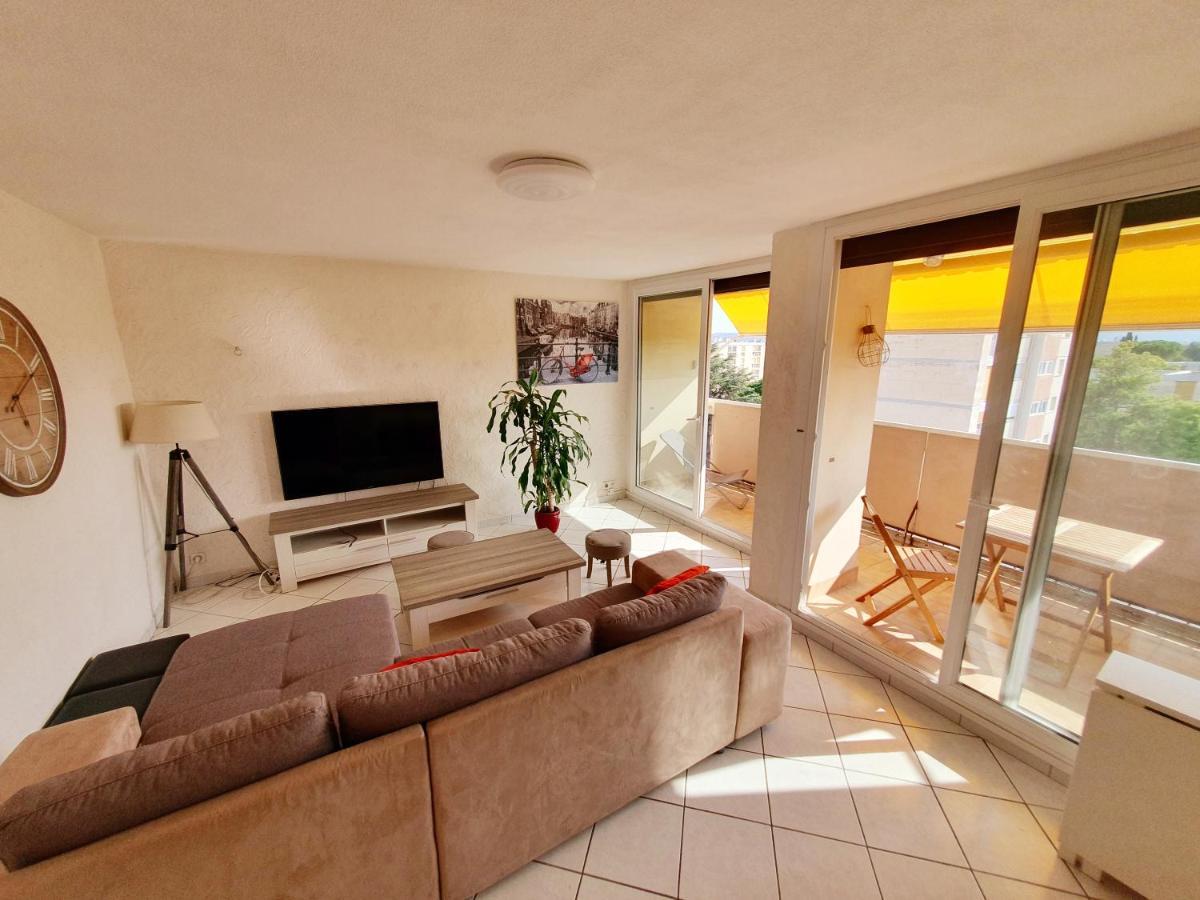 Appartement Avec 3 Chambres 80M2 Plein Sud Маринян Екстериор снимка